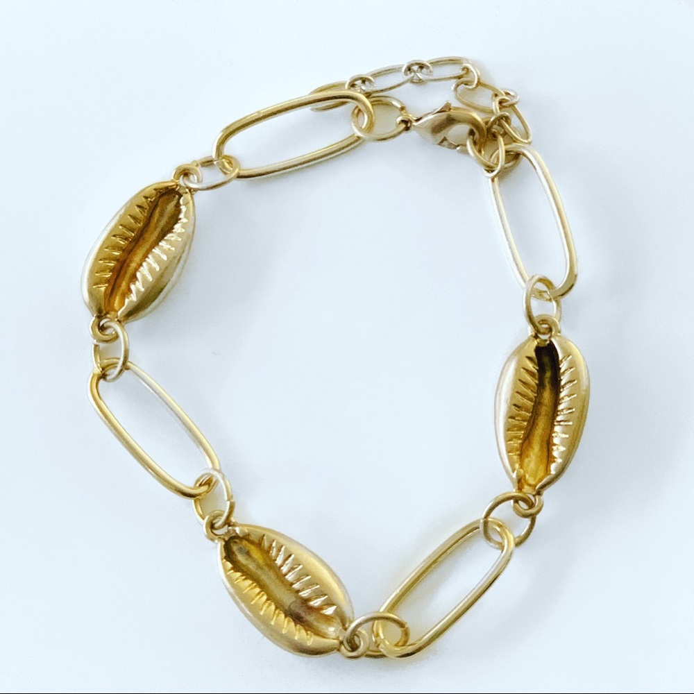 Puka Shell Bracelet